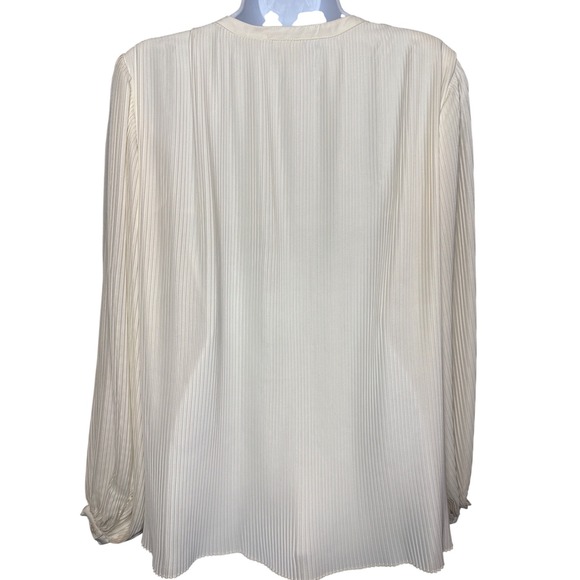 Vintage Liz Claiborne Womens Ivory Pleated Button Down Blouse Sz M Excellent - Picture 2 of 8